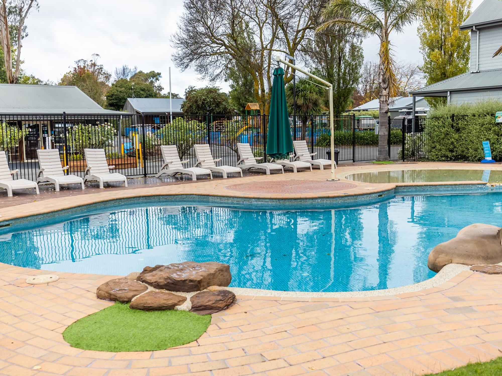 Nrma Ballarat Holiday Park Luaran gambar